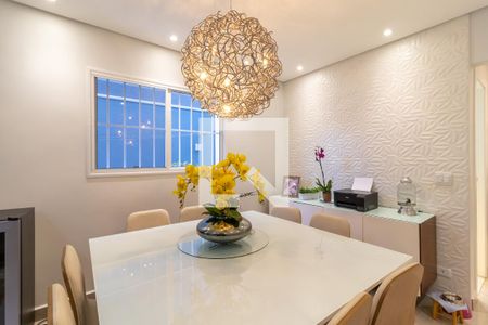 Casa à venda com 220m², 3 quartos e 2 vagas Casa à venda com 220m², 3 quartos e 2 vagasSala de Jantar