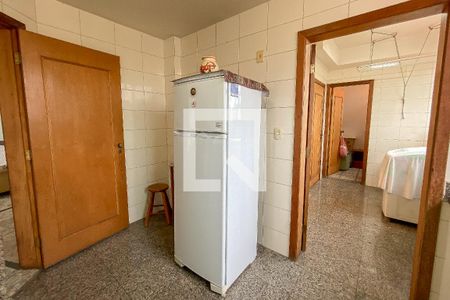 Apartamento à venda com 295m², 4 quartos e 6 vagas Apartamento à venda com 295m², 4 quartos e 6 vagasCozinha