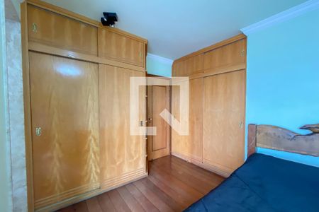 Apartamento à venda com 295m², 4 quartos e 6 vagas Apartamento à venda com 295m², 4 quartos e 6 vagasSuíte