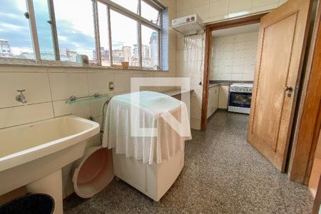 Apartamento à venda com 295m², 4 quartos e 6 vagas Apartamento à venda com 295m², 4 quartos e 6 vagasÁrea de Serviço