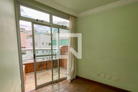 Apartamento à venda com 295m², 4 quartos e 6 vagas Apartamento à venda com 295m², 4 quartos e 6 vagasEscritório