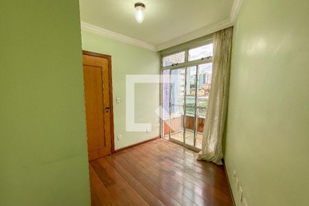 Apartamento à venda com 295m², 4 quartos e 6 vagas Apartamento à venda com 295m², 4 quartos e 6 vagasEscritório