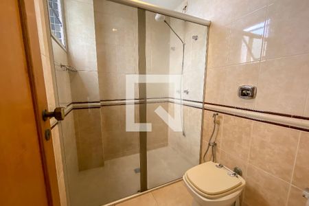 Apartamento à venda com 295m², 4 quartos e 6 vagas Apartamento à venda com 295m², 4 quartos e 6 vagasBanheiro da Suíte