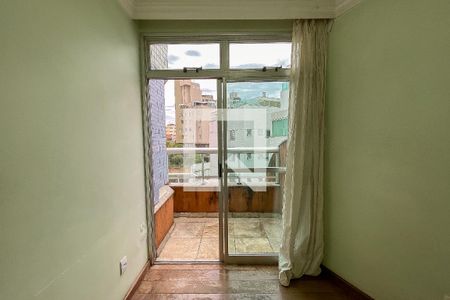 Apartamento à venda com 295m², 4 quartos e 6 vagas Apartamento à venda com 295m², 4 quartos e 6 vagasEscritório