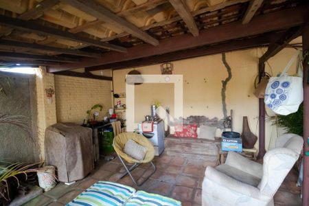 Casa à venda com 306m², 5 quartos e 6 vagasVaranda