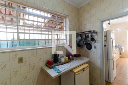 Casa à venda com 306m², 5 quartos e 6 vagasCozinha