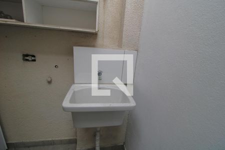 Casa de condomínio à venda com 70m², 2 quartos e 1 vagaÁrea de Serviço