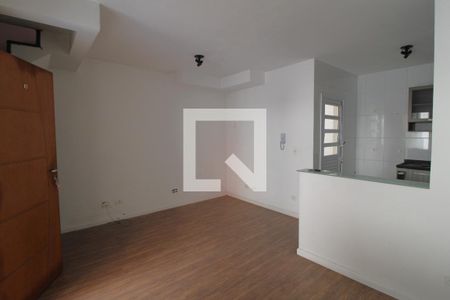 Sala de casa de condomínio à venda com 2 quartos, 70m² em Jardim Ubirajara (zona Sul), São Paulo