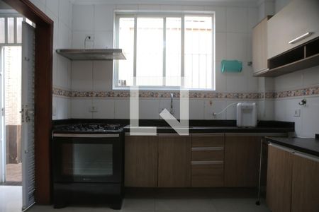 Casa para alugar com 150m², 3 quartos e 2 vagas Casa para alugar com 150m², 3 quartos e 2 vagasCozinha
