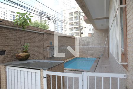Casa para alugar com 150m², 3 quartos e 2 vagas Casa para alugar com 150m², 3 quartos e 2 vagasPiscina