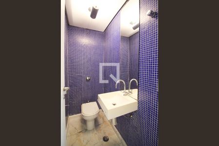 Lavabo de apartamento para alugar com 3 quartos, 120m² em Indianópolis, São Paulo