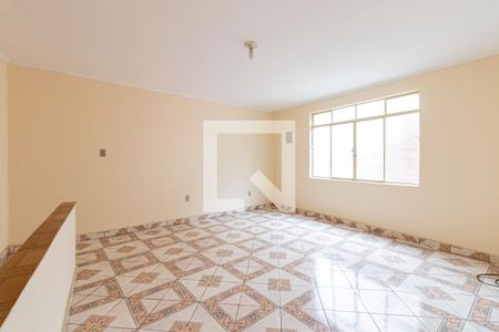 Casa à venda com 230m², 6 quartos e 2 vagasCasa 2 - Sala