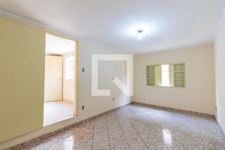 Casa à venda com 230m², 6 quartos e 2 vagasCasa 2 - Dormitório