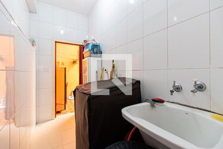 Casa à venda com 230m², 6 quartos e 2 vagasCasa 1 - Área de Serviço