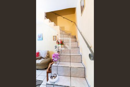 Casa 1 - Escadas de casa à venda com 6 quartos, 230m² em Chácara Califórnia, São Paulo