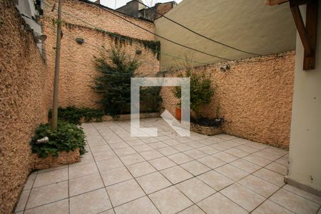 Casa à venda com 208m², 5 quartos e 2 vagasQuintal