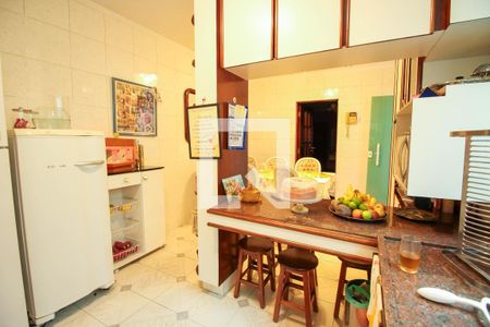 Casa à venda com 208m², 5 quartos e 2 vagasCozinha