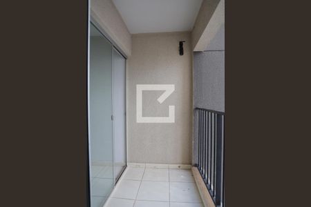 Apartamento para alugar com 70m², 2 quartos e 1 vagaVaranda