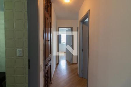Corredor de apartamento para alugar com 3 quartos, 86m² em Campo Belo, São Paulo