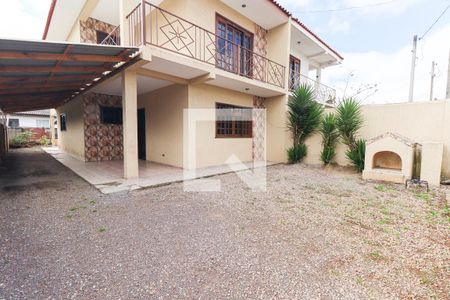Casa para alugar com 175m², 3 quartos e 1 vaga Casa para alugar com 175m², 3 quartos e 1 vagaFachada
