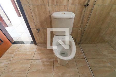 Casa para alugar com 175m², 3 quartos e 1 vaga Casa para alugar com 175m², 3 quartos e 1 vagaBanheiro Social 2