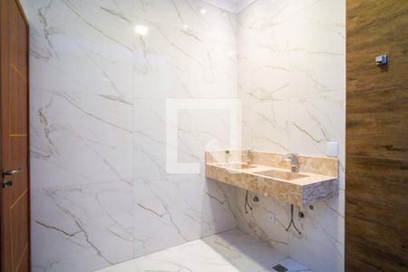 Casa para alugar com 197m², 3 quartos e 4 vagasBanheiro da Suíte