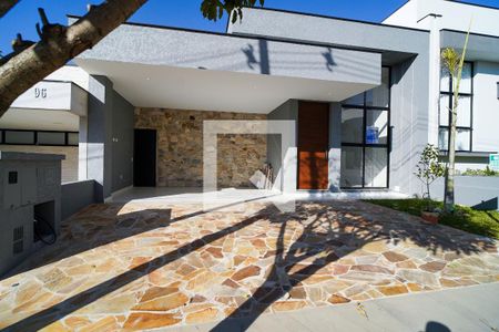 Casa para alugar com 197m², 3 quartos e 4 vagasFachada