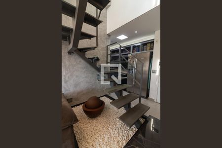 Escada de apartamento à venda com 1 quarto, 110m² em Jardim Leonor, São Paulo
