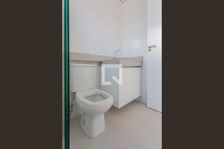 Apartamento à venda com 72m², 2 quartos e 2 vagas Apartamento à venda com 72m², 2 quartos e 2 vagasBanheiro da Suíte 2