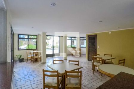 Apartamento à venda com 200m², 4 quartos e 3 vagasÁrea comum - Salão de festas