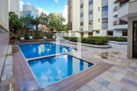 Apartamento à venda com 200m², 4 quartos e 3 vagasPiscina