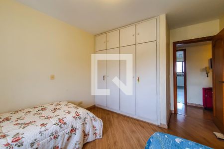 Apartamento à venda com 200m², 4 quartos e 3 vagasquarto 2