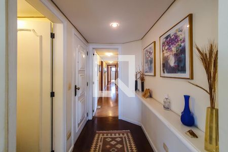 Apartamento à venda com 200m², 4 quartos e 3 vagascorredor