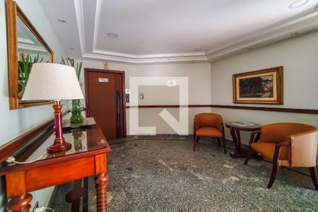 Apartamento à venda com 200m², 4 quartos e 3 vagasHall
