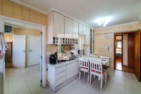 Apartamento à venda com 200m², 4 quartos e 3 vagascozinha
