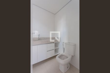 Banheiro de apartamento à venda com 1 quarto, 46m² em Lourdes, Belo Horizonte