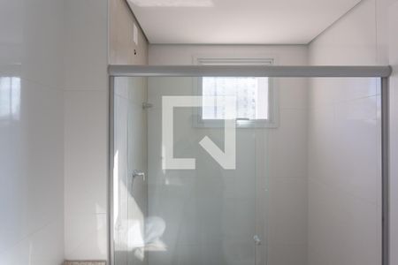 Banheiro de apartamento à venda com 1 quarto, 40m² em Lourdes, Belo Horizonte