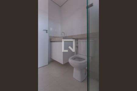 Apartamento à venda com 72m², 2 quartos e 2 vagasBanheiro da Suíte 1
