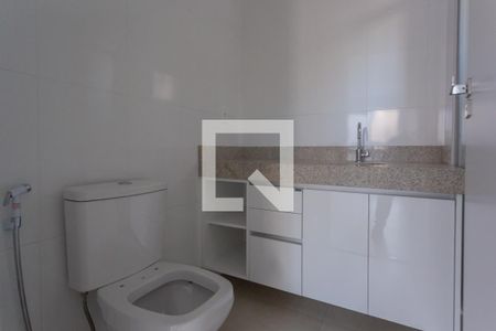 Banheiro de apartamento à venda com 1 quarto, 49m² em Lourdes, Belo Horizonte