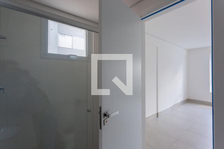 Banheiro de apartamento à venda com 1 quarto, 49m² em Lourdes, Belo Horizonte