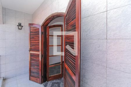 Casa à venda com 250m², 3 quartos e 1 vagaSacada