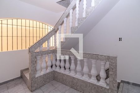 Casa à venda com 250m², 3 quartos e 1 vagaEscada Externa