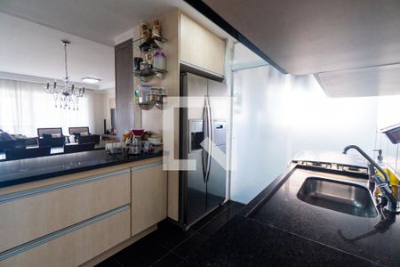 Apartamento à venda com 110m², 2 quartos e 2 vagasCozinha