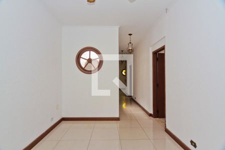 Casa para alugar com 500m², 3 quartos e 1 vaga Casa para alugar com 500m², 3 quartos e 1 vagaCorredor