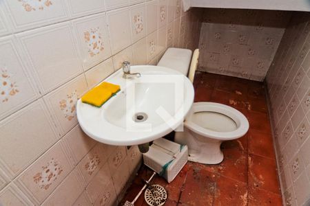 Casa para alugar com 500m², 3 quartos e 1 vaga Casa para alugar com 500m², 3 quartos e 1 vagaLavabo da garagem