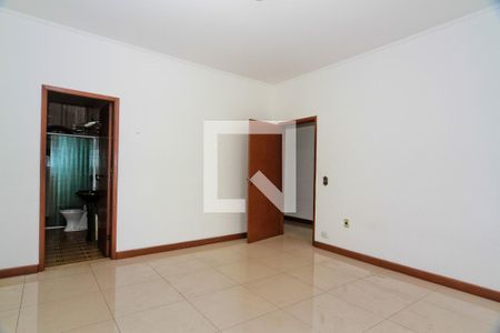 Casa para alugar com 500m², 3 quartos e 1 vaga Casa para alugar com 500m², 3 quartos e 1 vagaSuíte 3