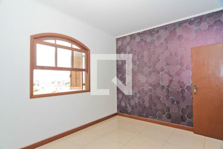 Casa para alugar com 500m², 3 quartos e 1 vaga Casa para alugar com 500m², 3 quartos e 1 vagaSuíte 2