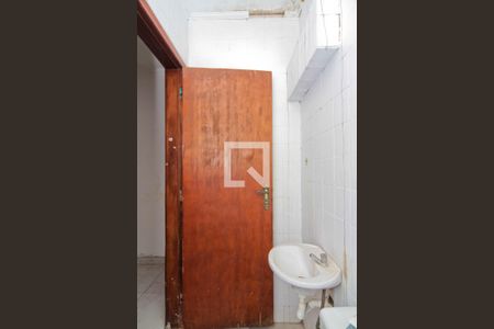 Casa para alugar com 500m², 3 quartos e 1 vaga Casa para alugar com 500m², 3 quartos e 1 vagaBanheiro de Serviço