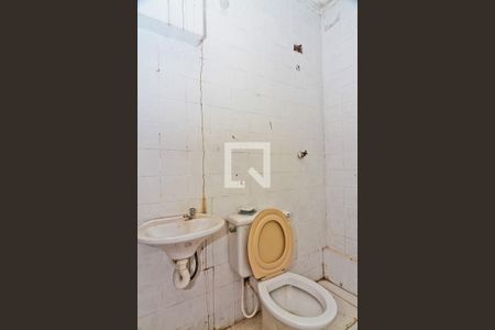 Casa para alugar com 500m², 3 quartos e 1 vaga Casa para alugar com 500m², 3 quartos e 1 vagaBanheiro de Serviço