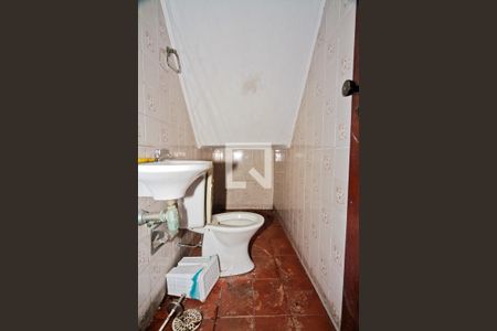 Casa para alugar com 500m², 3 quartos e 1 vaga Casa para alugar com 500m², 3 quartos e 1 vagaLavabo da garagem